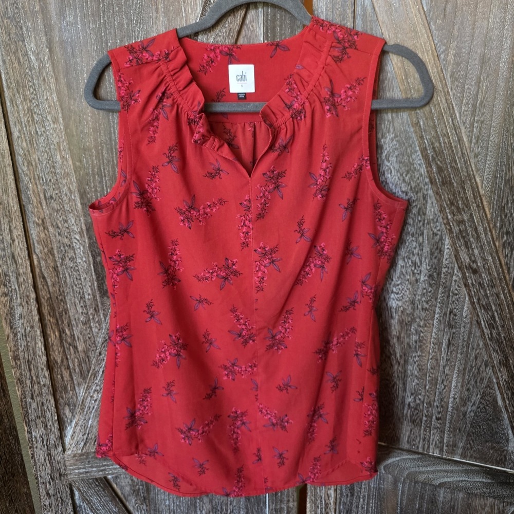 Cabi Shirt Women's Size Small Red Floral Print Tank Top Sleeveless Ruffle Collar